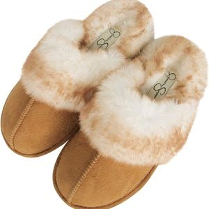 Jessica Simpson tan plush faux fur slippers Sz large (8-9)
